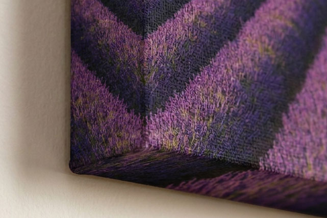 Mirror wrap canvas corner — the image reflects at the edge so nothing is cropped